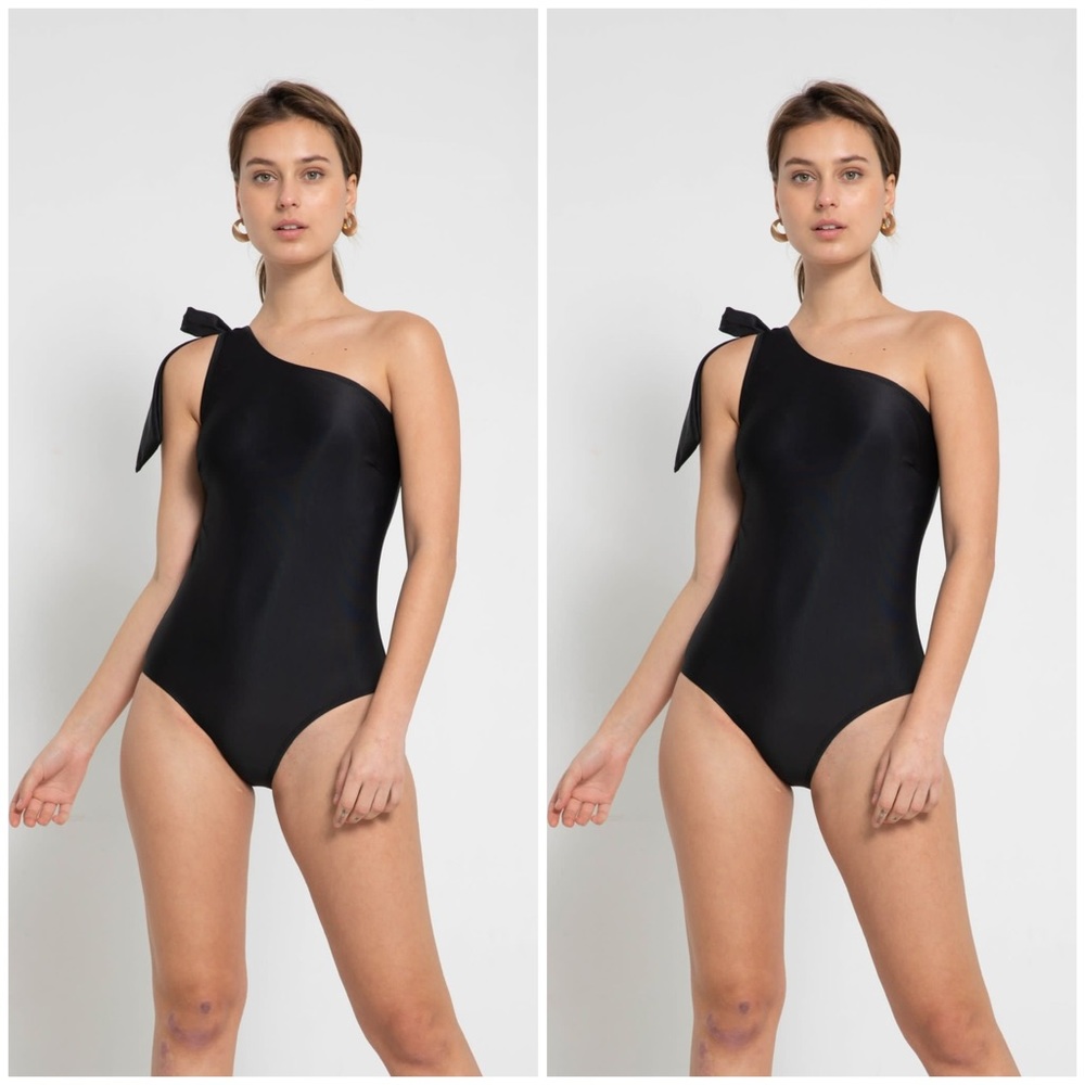Women’s One-Shoulder One-Piece Swimsuit